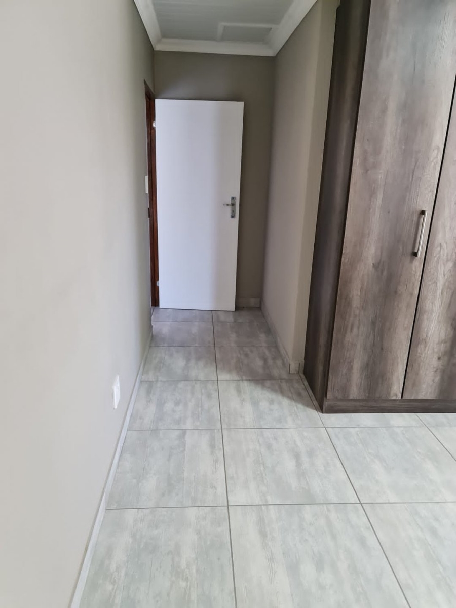 To Let 2 Bedroom Property for Rent in Albertinia Western Cape